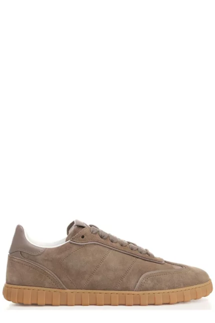 AMI ASH Round Toe Sneakers