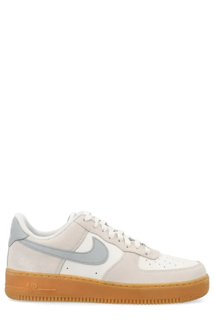 Nike Air Force 1 07 LV8 Logo Patch Sneakers